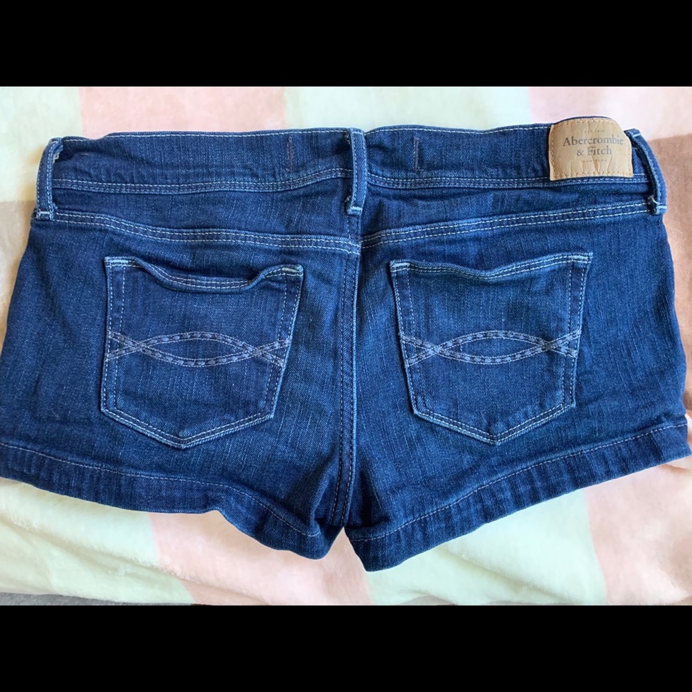 A&F Jean short - Picture 3 of 4